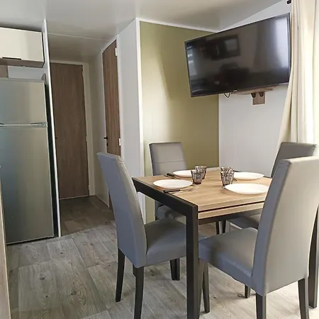 Mobil - 4 Etoiles - 3 *